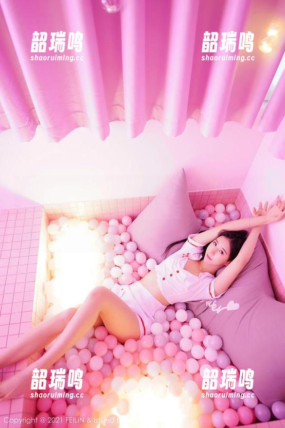 Feilin嗲囡囡 - 美图分享：Emily顾奈奈酱白色写真，跟我一起感受‘白’的魔力！