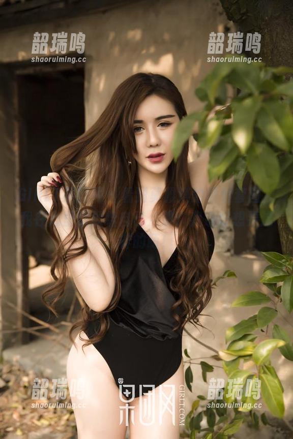 GIRLT果团网 - 看到莫雅淇的可爱套图，我在心里默默给自己点赞：我也好想要这样的萌！