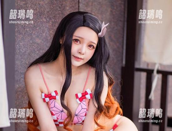 Hachi小芭的旅拍图片：不经意间的美，下载收藏让它永恒！