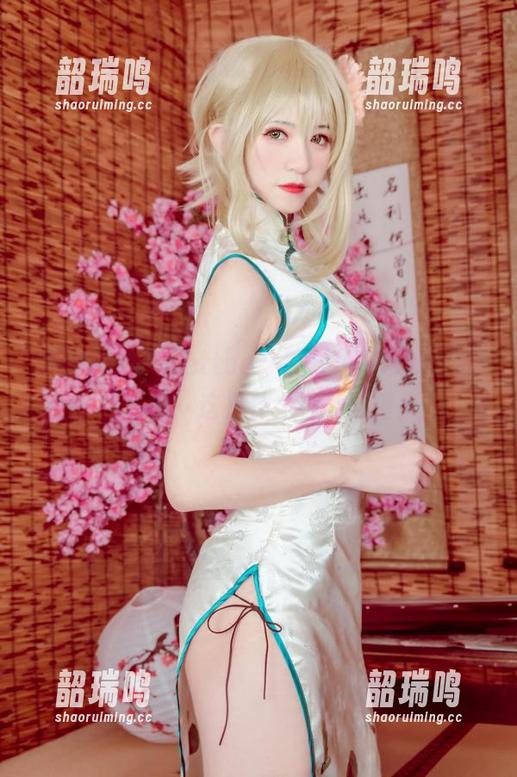 原图释放！Kettoe穿着灰丝吊带裤，让我直呼：这是什么神仙造型！