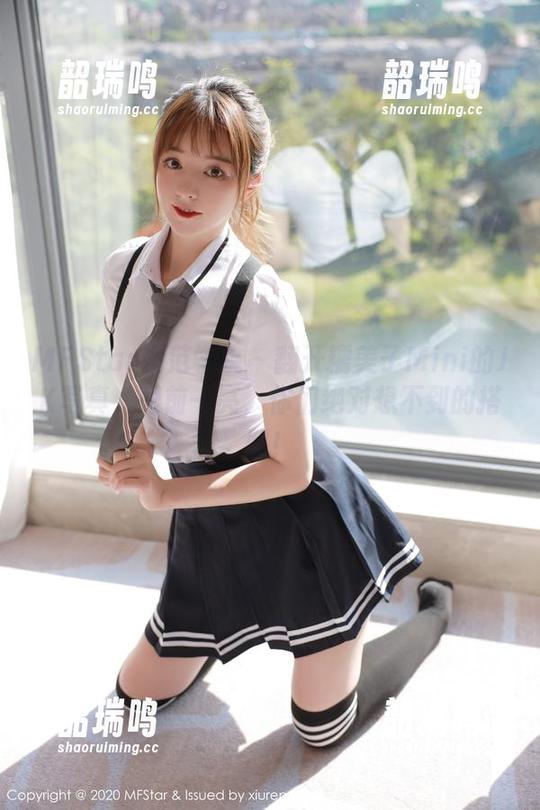 MFStar模范学院 - 翻开糯美子Mini的JK写真,眼前一亮,你们绝对想不到的搭配! MFStar模范学院 - 翻开糯美子Mini的JK写真,眼前一亮,你们绝对想不到的搭配!