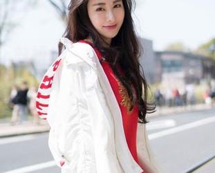 MiStar魅妍社 – 看了就想说：丽Yovi的美脚原图上线，谁能抗拒这样的时尚诱惑！