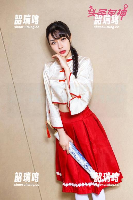 TouTiao头条女神 - 美纳子与内衣的无解之谜：你绝对要点开资源，照片里有故事！