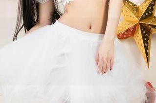 UGirls尤果网 – 王语纯的泳池日记：一系列图片资源让你心潮澎湃，泳池里也能有心动！