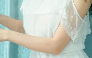 UGirls尤果网 – 想要夏日清凉？陈雅漫的比基尼美图，一键下载！