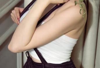 UGirls尤果网 – 一张原图的魔力，在线看陈雅漫的黑丝，心里乐开了花