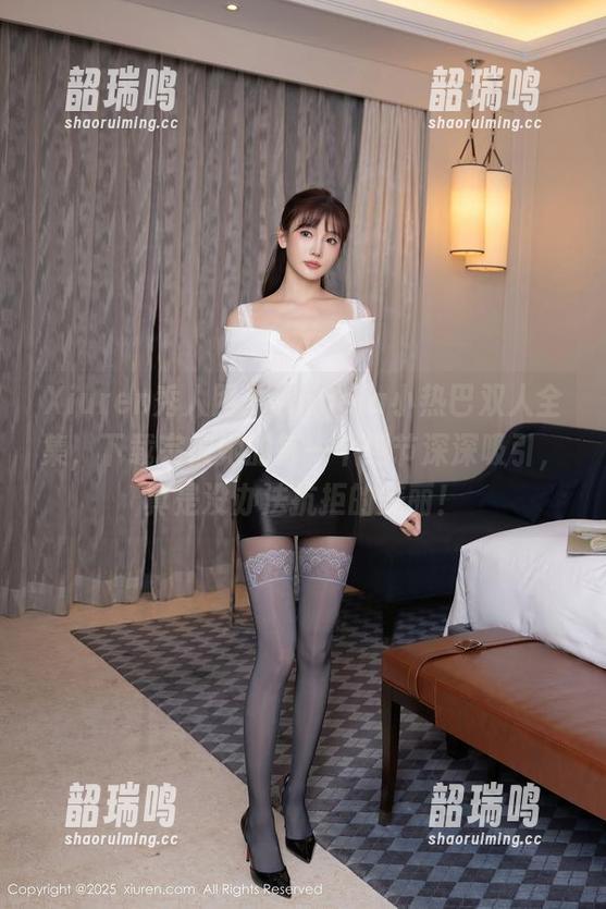 Xiuren秀人网 - Angela小热巴双人全集，下载完被她的每一个细节深深吸引，真是没办法抗拒的美丽！
