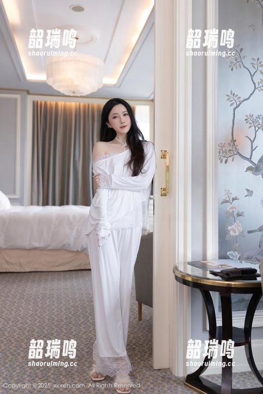 Xiuren秀人网 - 妮儿Bluelabel短裙图包:这不是短裙,这是短裙的魔力! Xiuren秀人网 - 妮儿Bluelabel短裙图包:这不是短裙,这是短裙的魔力!