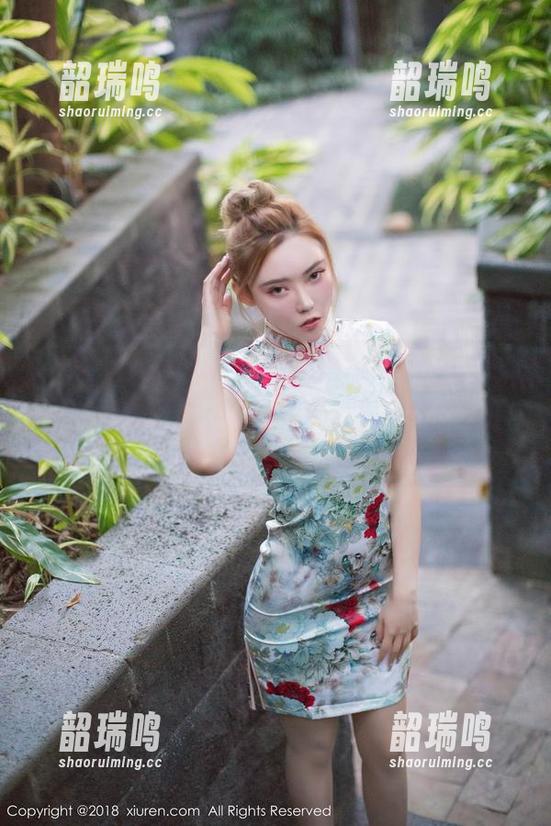 Xiuren秀人网 - 这组玛鲁娜Manuela的婚纱原图真让人打破偏见，信了无圣光的真实之美。