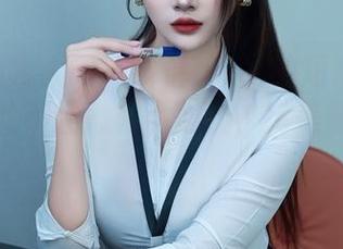Xiuren秀人网 – 琳琳ailin的短裤写真：原图里的不经意和小心机，完美刻画夏日心情！