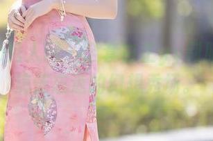 Xiuren秀人网 – 全套白芷yy制服图包，流连忘返的幻想秀场。