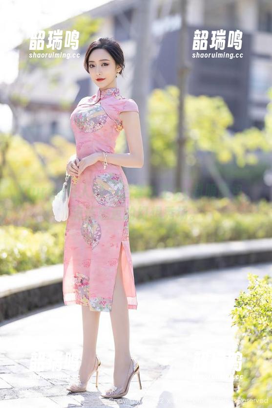 Xiuren秀人网 - 全套白芷yy制服图包,流连忘返的幻想秀场。 Xiuren秀人网 - 全套白芷yy制服图包,流连忘返的幻想秀场。