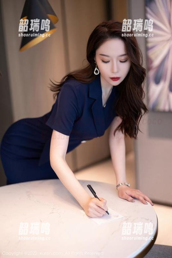 Xiuren秀人网 - 黑丝翩跹，赵惟依coco的私拍原图让人了无心念