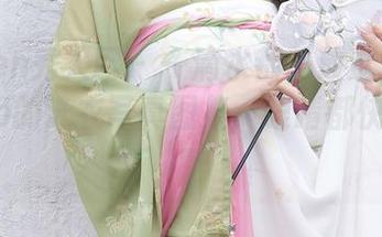Xiuren秀人网 – 一滴水都不放过：赵惟依coco的泳衣写真图集，眼睛都快被闪瞎了