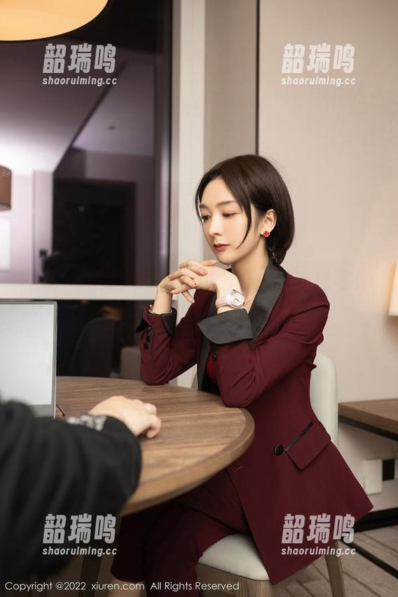 Xiuren秀人网 - 鹿小茜办公室在线写真,配上你的无限想象力 Xiuren秀人网 - 鹿小茜办公室在线写真,配上你的无限想象力