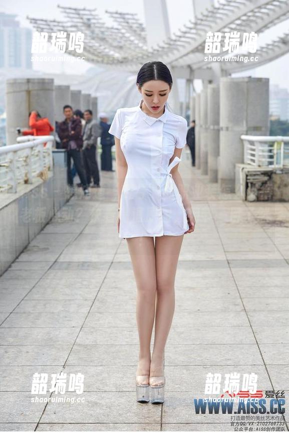aiss - 想知道‘若兮’的职业装怎么引得老板心动？快看高清原图，细节一目了然！