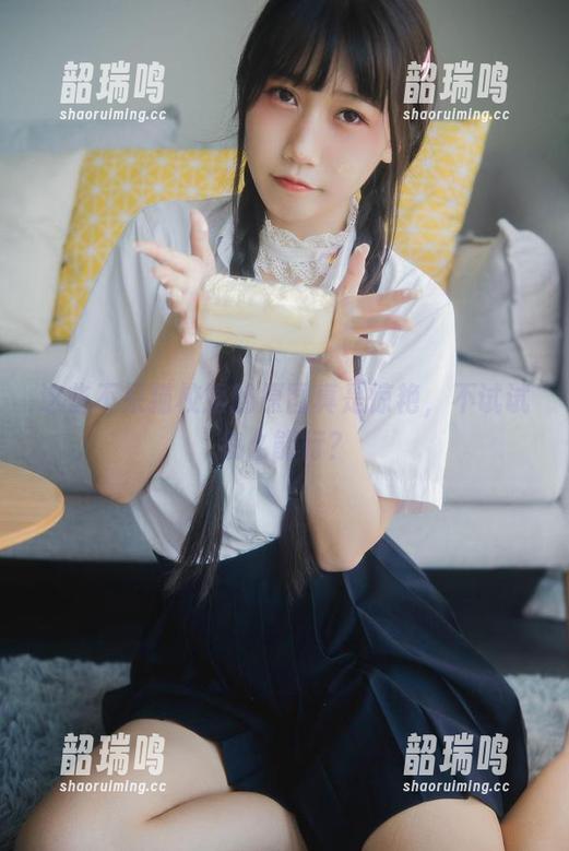 这些不呆猫校服的原图真是惊艳，不试试怎么能行？