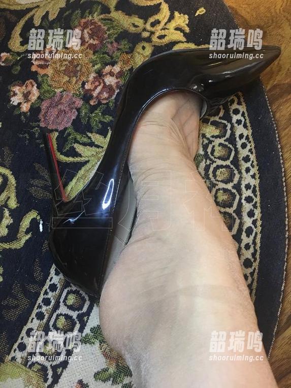 微密圈 - 当丝月神化身女神：皮裤细带高跟网袜写真合集带你飞！