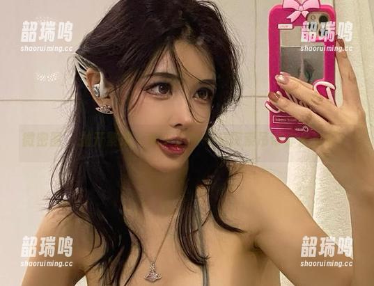 微密圈 - 抛开繁琐，和于芷晴一起探索吊带作品资源！