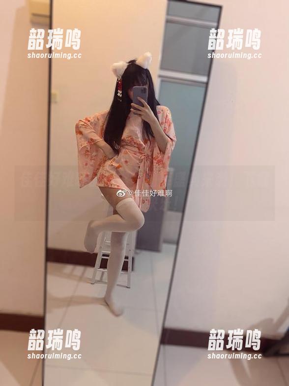 佳佳好难啊的日常，图库盛典来袭！下载越多越快乐！