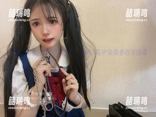 倦倦喵的女同事COS图册,轻描淡写中隐藏着热烈的渴望 倦倦喵的女同事COS图册,轻描淡写中隐藏着热烈的渴望