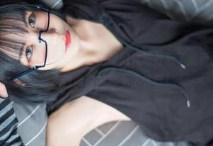 兔玩映画最新图集：穿制服的小姐姐们竟然开启了全新的时尚风潮，没想到我也被带上了节奏！