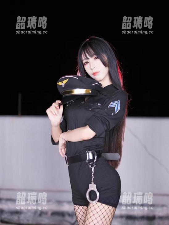 微密圈 - 看十万口草莓粥粥的妹妹，网盘里那些写真，简直像炸弹一样，炸出无限乐趣！