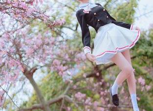 南桃Momoko的写真作品——九灵常服背后隐藏的神秘魅力，忍不住想多看几遍！