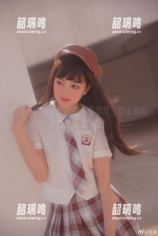 来看看嘎潼学妹的高清资源吧，保证你的小心脏承受得住！