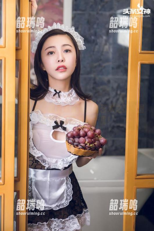 头条女神 - 观看琳琳短裙的艺术之旅:图包带你感受春风十里! 头条女神 - 观看琳琳短裙的艺术之旅:图包带你感受春风十里!