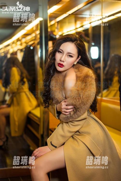 头条女神 - 在线细数蔡楠白裙合集中的每一道光影,总觉得心里痒痒的。 头条女神 - 在线细数蔡楠白裙合集中的每一道光影,总觉得心里痒痒的。