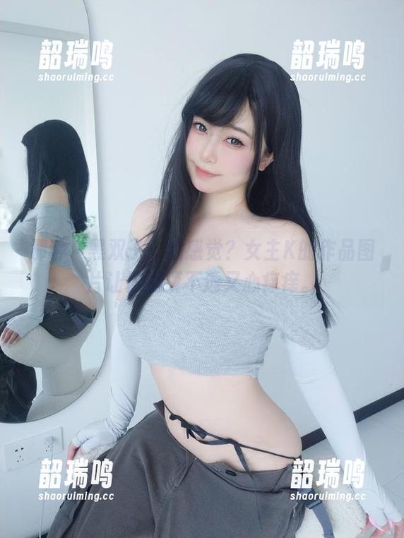 那种‘黑双子’的感觉?女主K的作品图片让你捉摸不透又心痒痒。 那种‘黑双子’的感觉?女主K的作品图片让你捉摸不透又心痒痒。