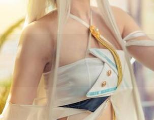 御姐范儿全开：如月灰高清写真集让你眼前一亮！