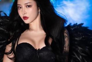 微密圈 – 宋昱欣带你领略“美足”，免费套图看了想买袜子！
