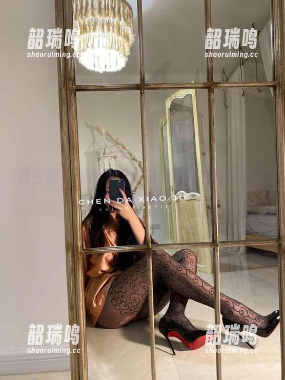 微密圈 - 原图来袭！宸大小姐的写真合集，一定要瞧瞧这颜值！