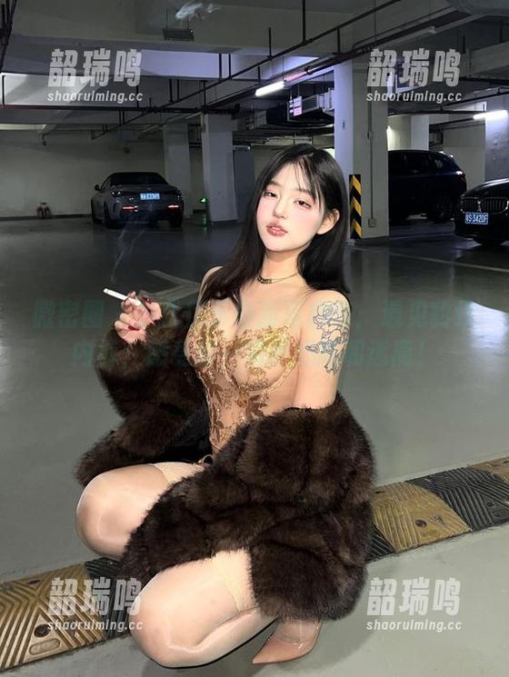 微密圈 - 小优优子最新写真集：遇见豹纹内裤，感受那一瞬的心跳和迷离！