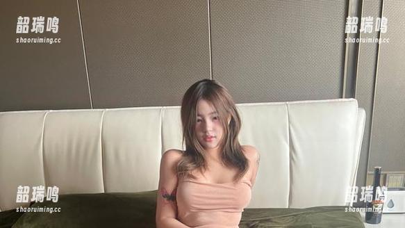 微密圈 - 想看小优优子的女友的图片？我告诉你，这回真的是“阻止不了的魅力”！