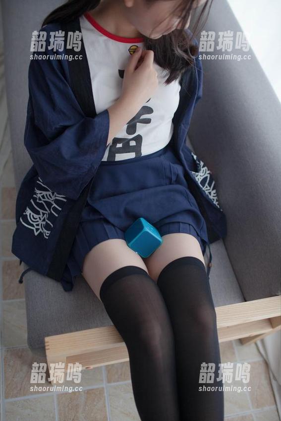 少女秩序 - 乐栀学姐的写真，让我有种‘下载完就开始生活’的错觉！