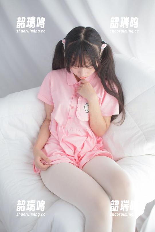 少女秩序 - 遇见小满的御姐写真，下载了可以先别看，心脏承受能力有限！