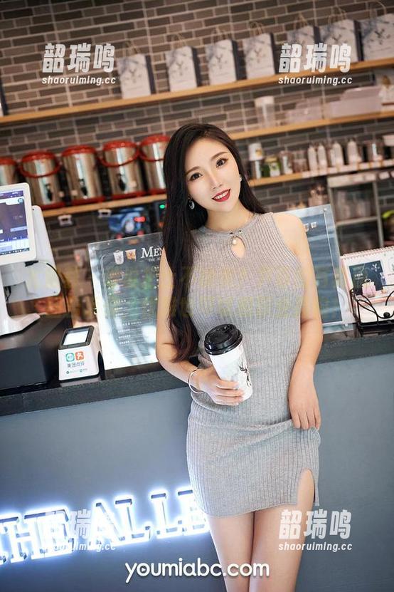 尤蜜荟 - 谁说护士不能美?尹菲的写真原图告诉你,优雅也可以和职业挂钩! 尤蜜荟 - 谁说护士不能美?尹菲的写真原图告诉你,优雅也可以和职业挂钩!