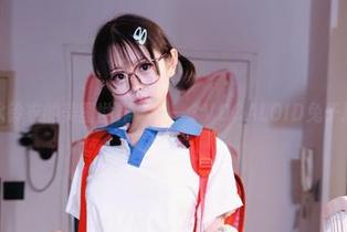 探秘幼水铃衣的美图世界——一个VOCALOID兔子洞的冒险