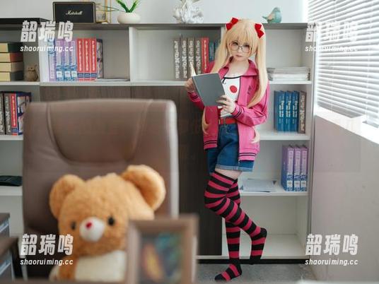 幼水铃衣的教室,作品中那份无辜感,真让人想多看几眼。 幼水铃衣的教室,作品中那份无辜感,真让人想多看几眼。