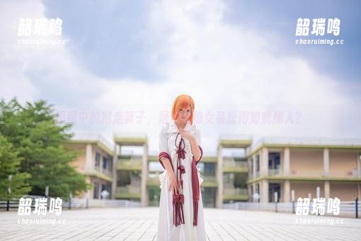 原图中的抱走莫子,居然把修女装扮得如此撩人? 原图中的抱走莫子,居然把修女装扮得如此撩人?
