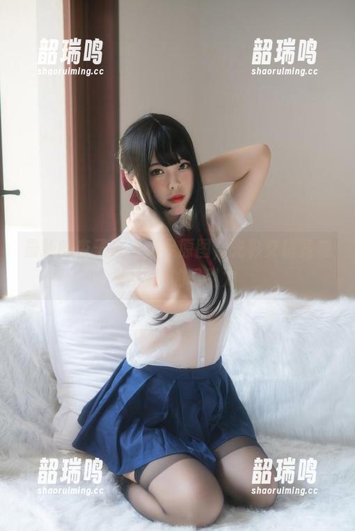 最新的杏子夫人裸足原图,光影交错竟有种特别的吸引力 最新的杏子夫人裸足原图,光影交错竟有种特别的吸引力