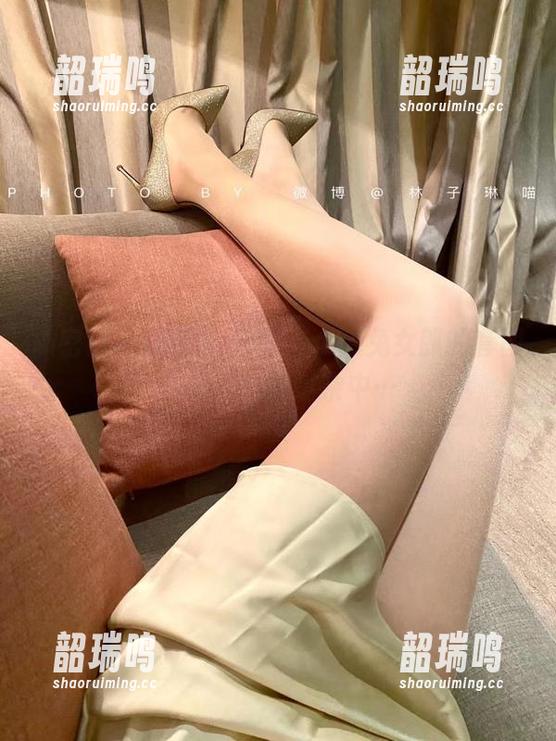 微密圈 - 翻了林子喵Lynne兔女郎的套图合集，心情复杂中…