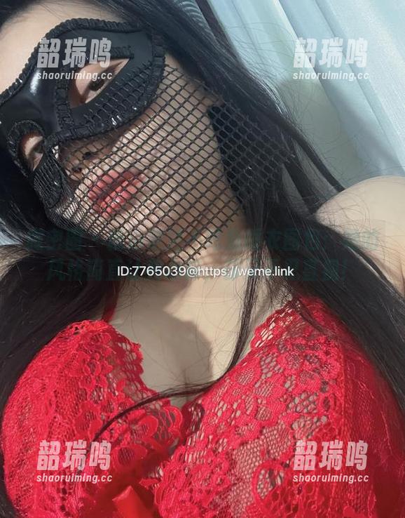 微密圈 - 精选楚楚不吃鱼睡衣图包：她的风格简直让我心痒，却又不忍直视！
