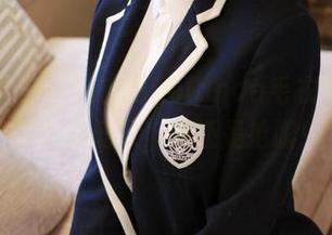 模范学院 – 桃小兔yolanda毛衣资源：明明想低调，却还是抢眼！