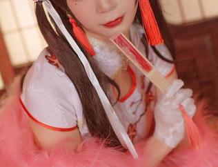 这个樱落酱w，谁能抵挡她的屑屑女仆长高清照呢？