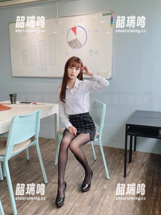 泥泥汝的美腿与精选Cos,像是巧克力和奶茶的绝配,你懂的! 泥泥汝的美腿与精选Cos,像是巧克力和奶茶的绝配,你懂的!