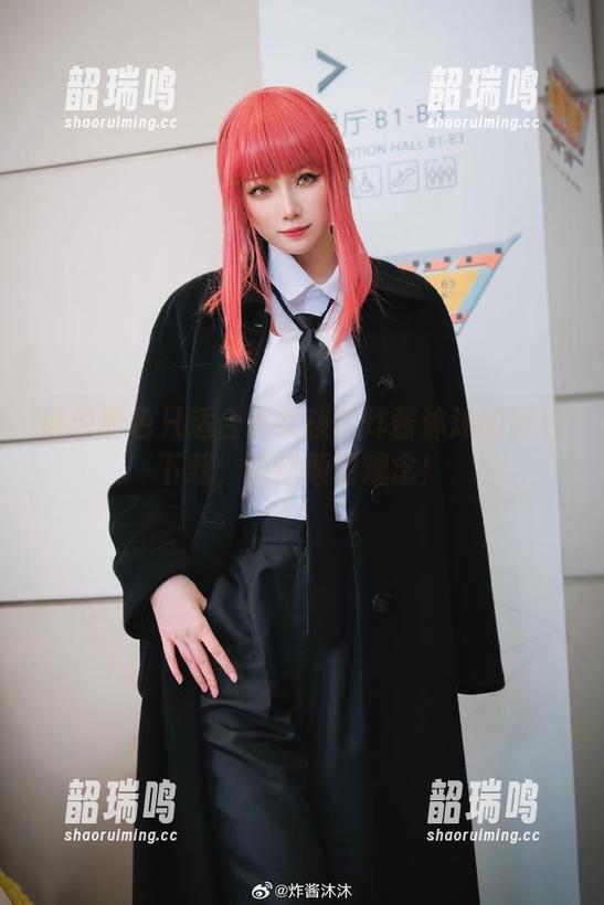 谁说粉色只适合小女孩？炸酱沐沐的图包下载，带你颠覆观念！